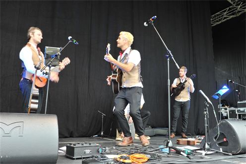 Ukulele Band Parklife Aylesbury Bucks 2