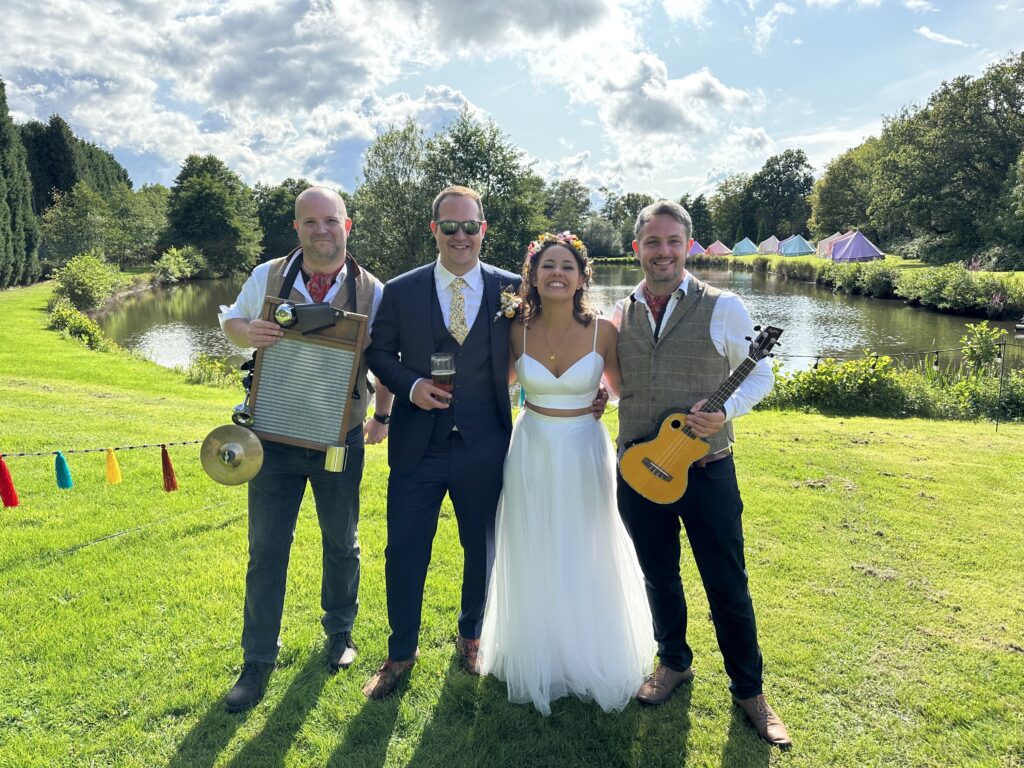 Ukes Duo with the happy couple, at Spirit Lake
